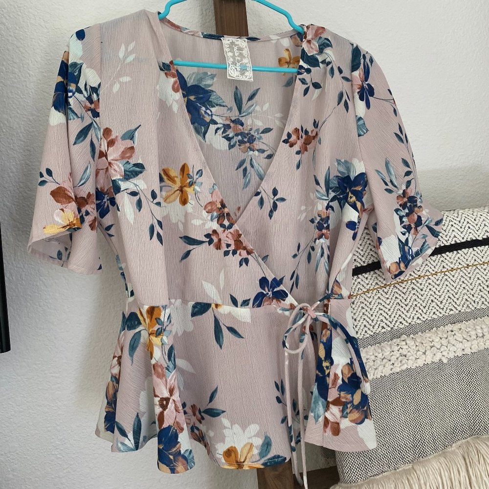 Vici - Violet Floral Wrap Top